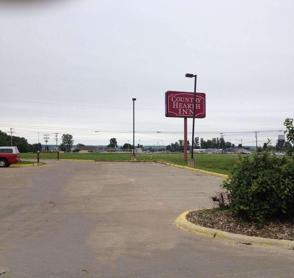 Country Hearth Inn & Suites Willard Exteriör bild