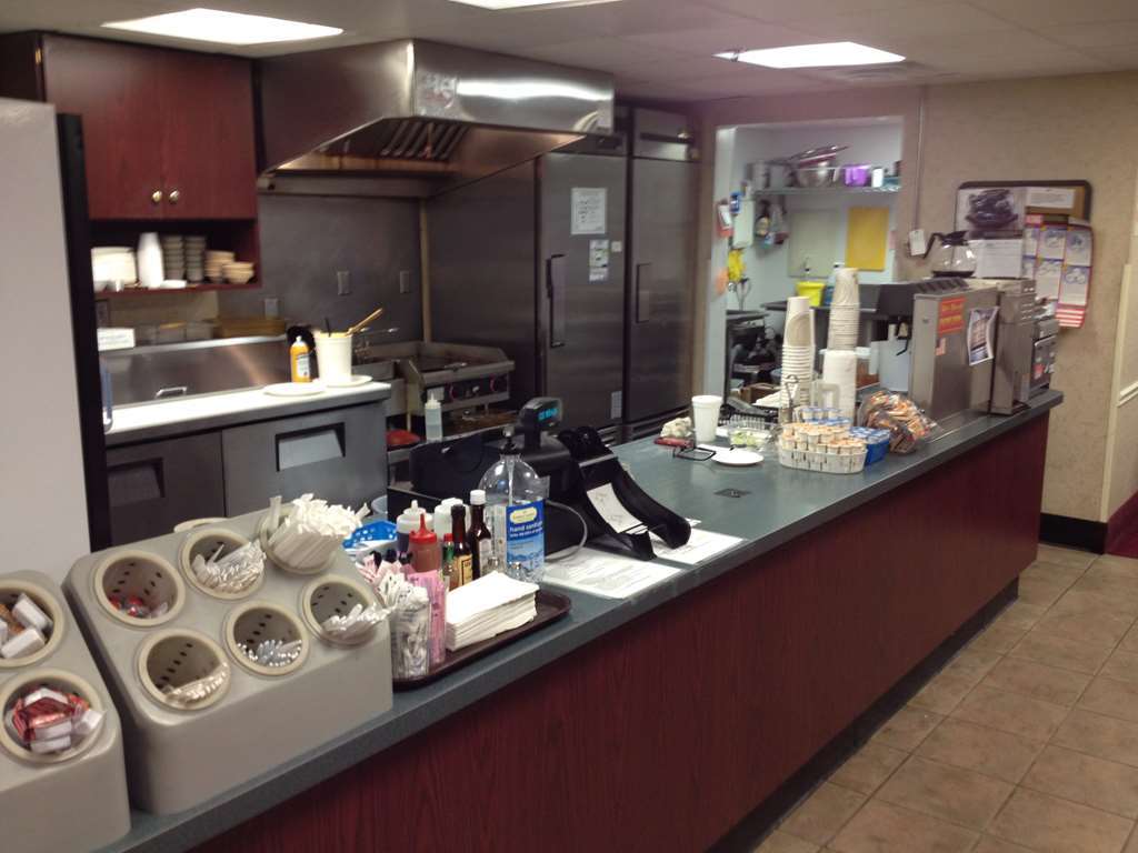 Country Hearth Inn & Suites Willard Restaurang bild