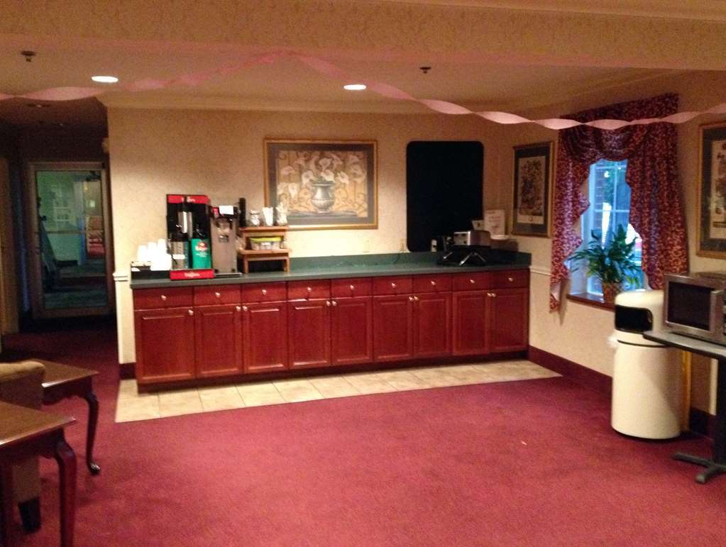 Country Hearth Inn & Suites Willard Bekvämligheter bild