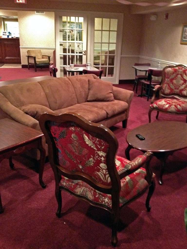 Country Hearth Inn & Suites Willard Inreriör bild